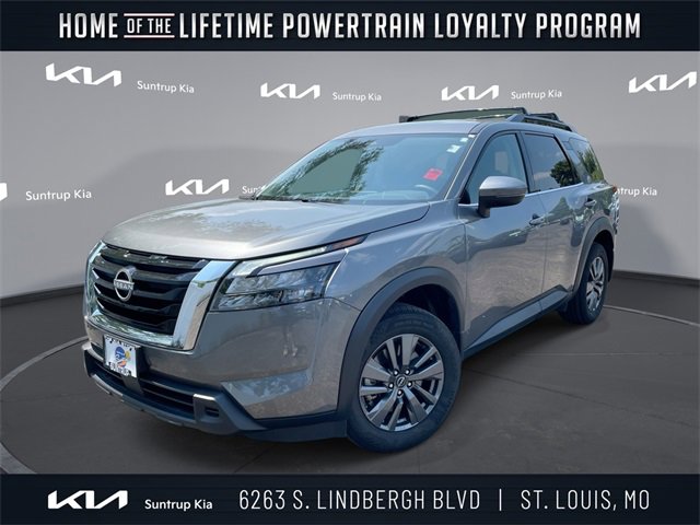 Used 2024 Nissan Pathfinder SV