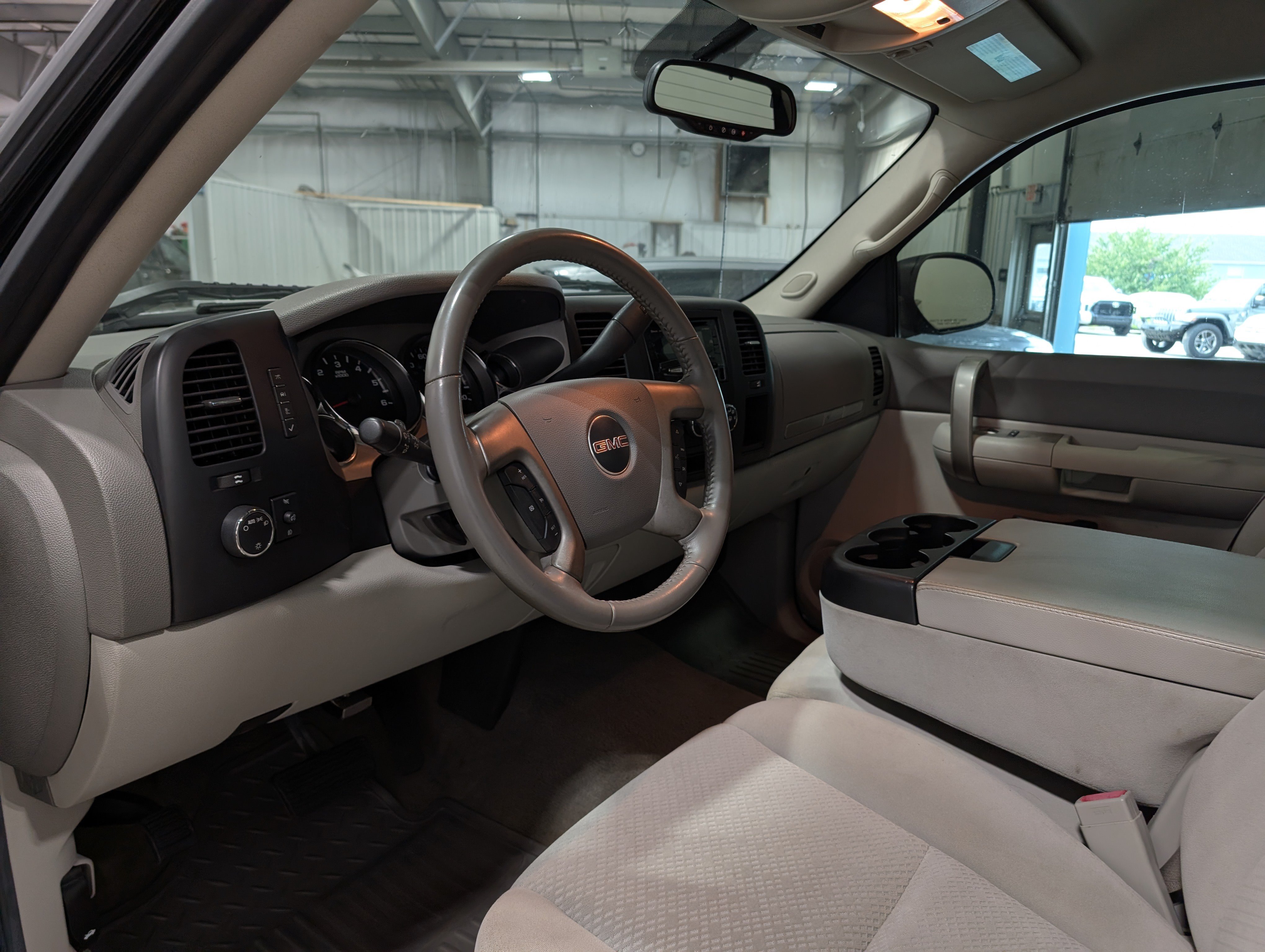 Used 2007 GMC Sierra 1500 SLE w/ SLE/SLT Trailering Package AWD/4WD image 15