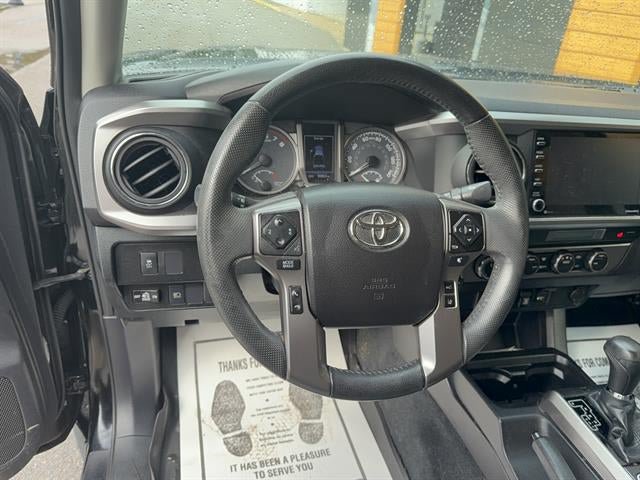 Used 2021 Toyota Tacoma SR5 AWD/4WD image 21