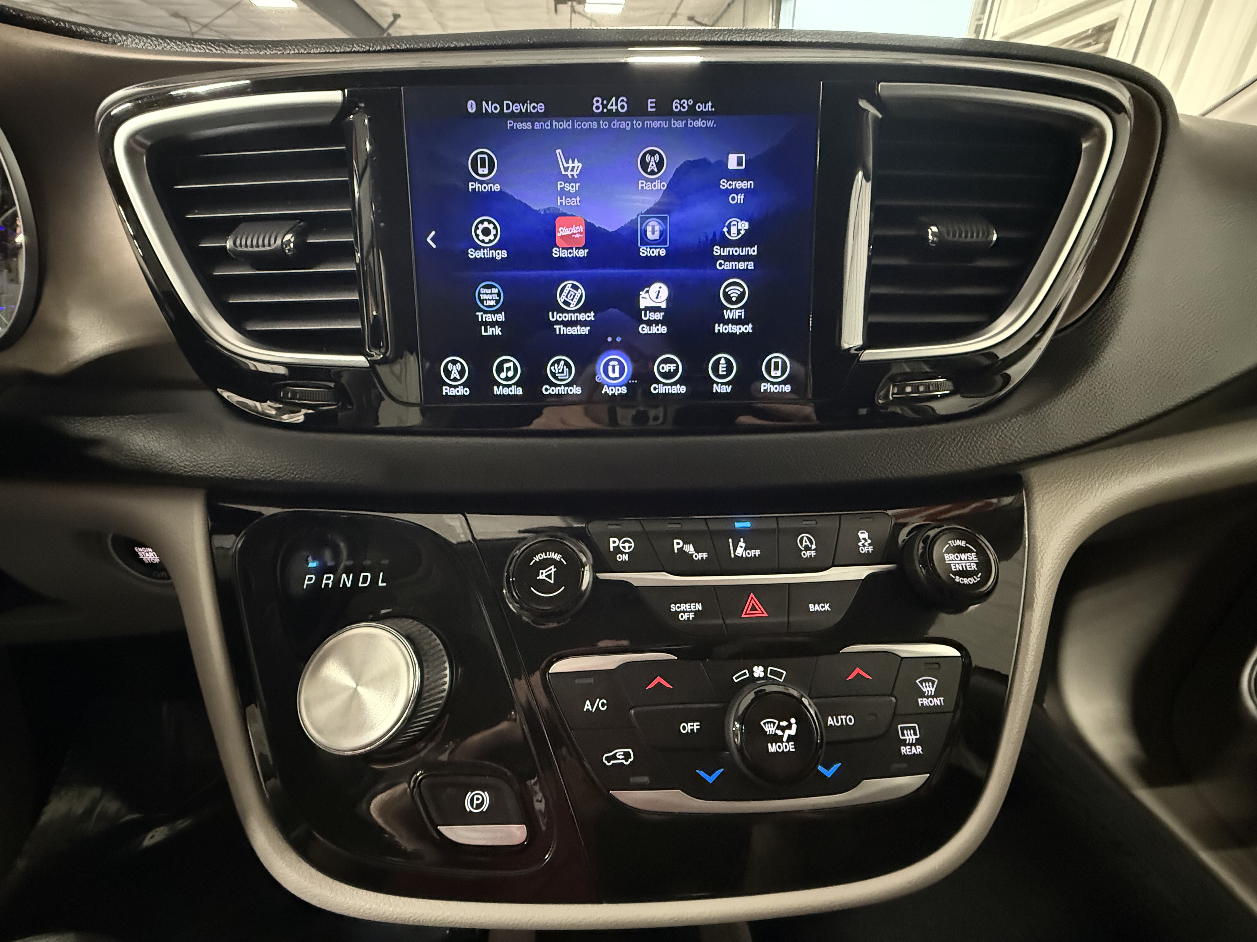 Used 2017 Chrysler Pacifica Touring-L Plus FWD image 30