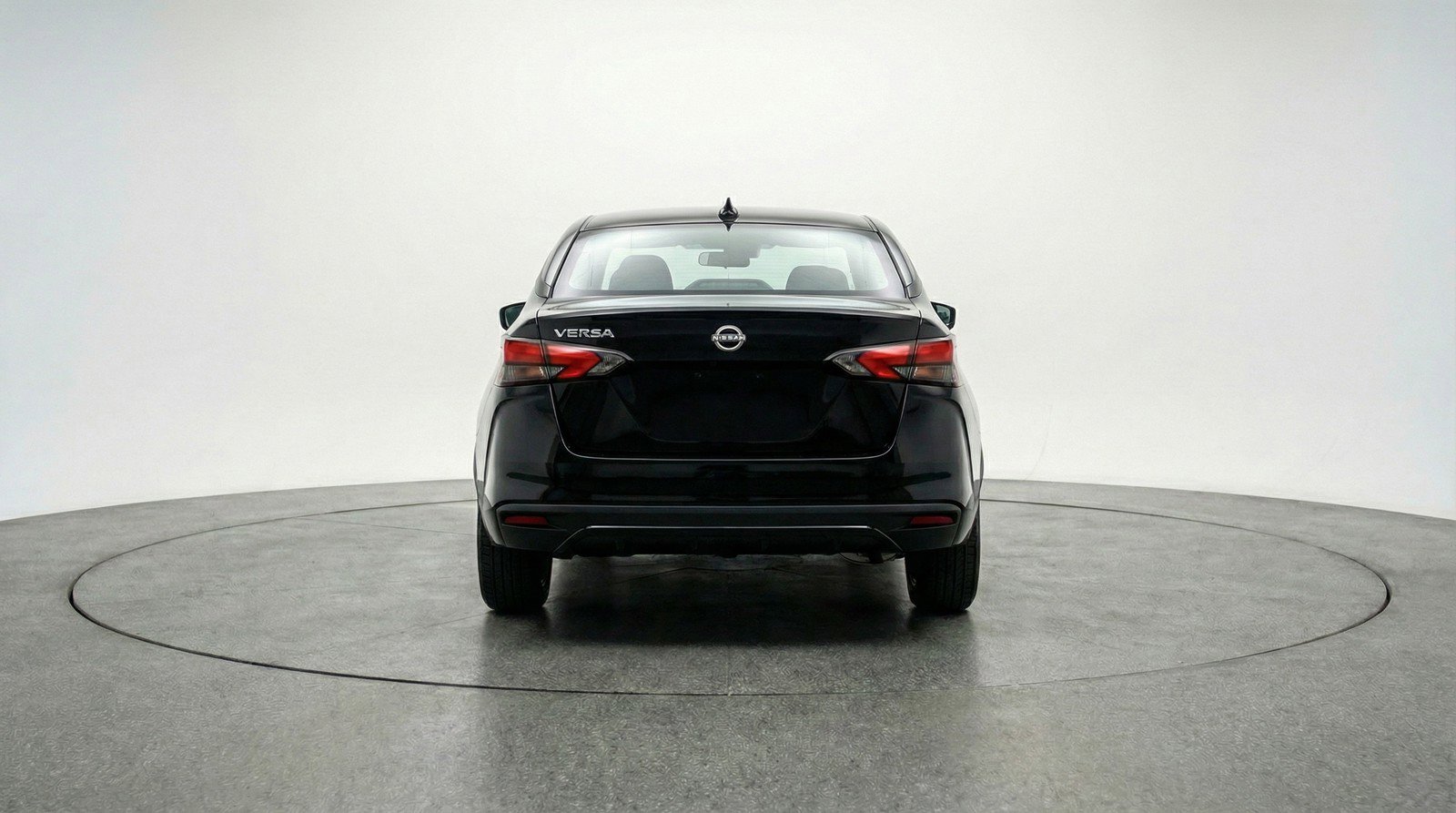 Used 2025 Nissan Versa SV image 7