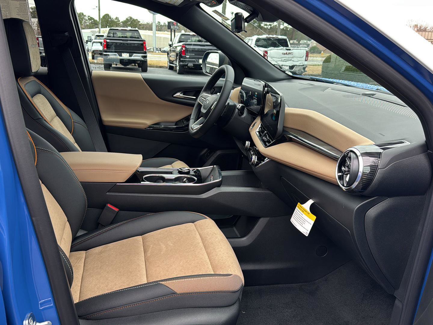 New 2026 Chevrolet Equinox ACTIV w/ Convenience Package III FWD image 10