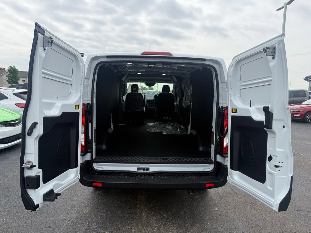 New 2026 Ford Transit 250 Low Roof w/ Load Area Protection Package RWD image 39