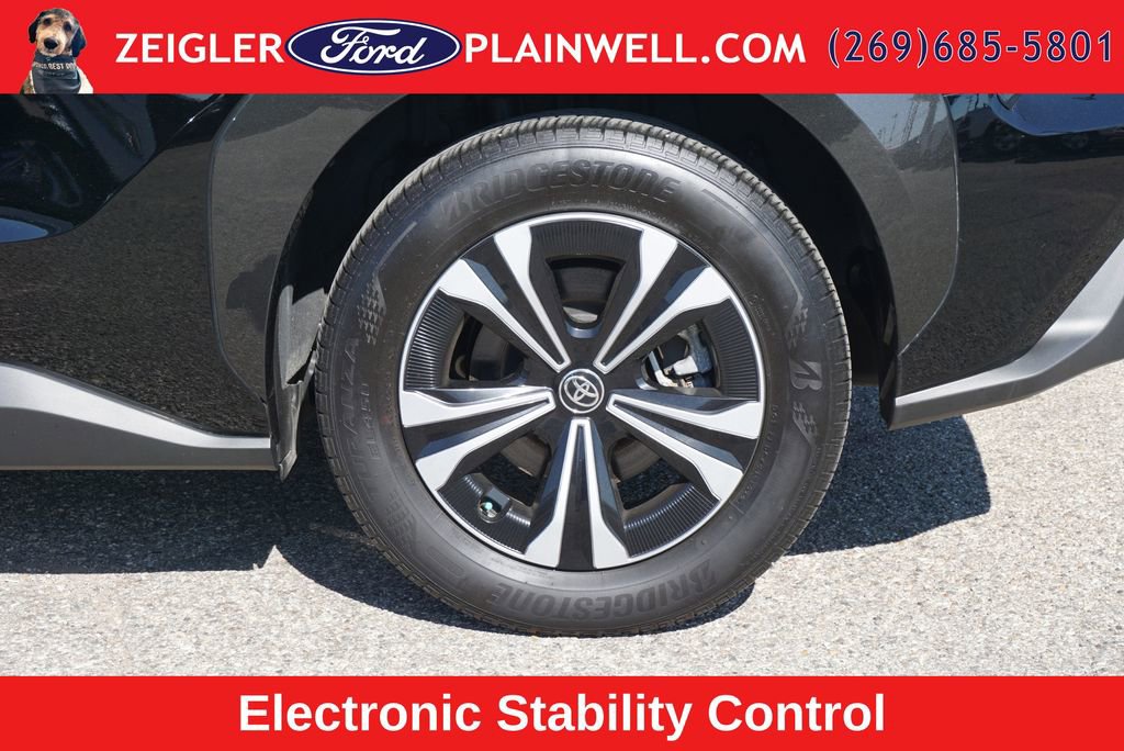 Used 2024 Toyota bZ4X FWD image 9