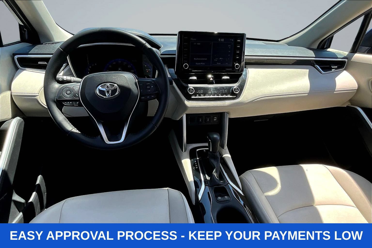 Used 2022 Toyota Corolla Cross XLE w/ Convenience Package FWD image 10