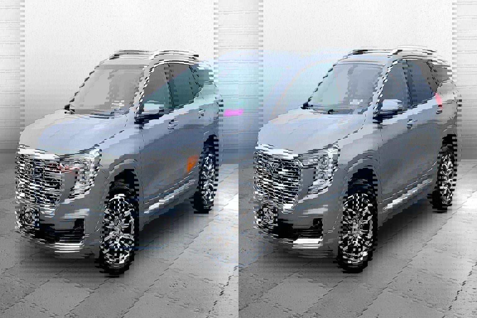 Used 2024 GMC Terrain Denali w/ Denali Premium Package AWD/4WD image 12