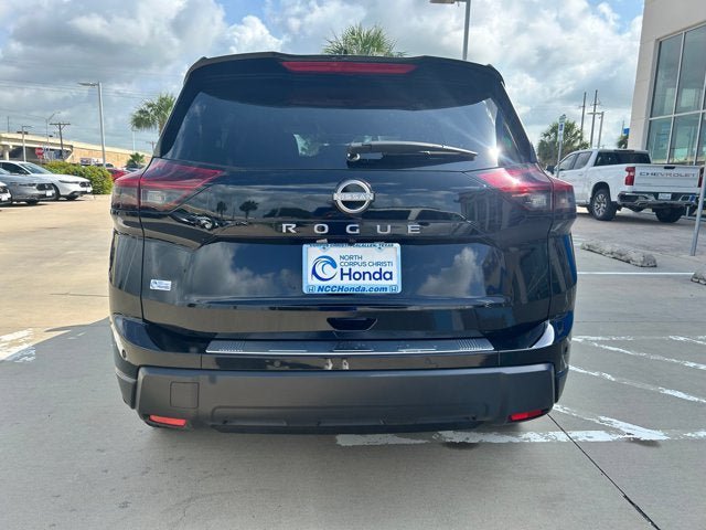 Used 2026 Nissan Rogue SV FWD image 5