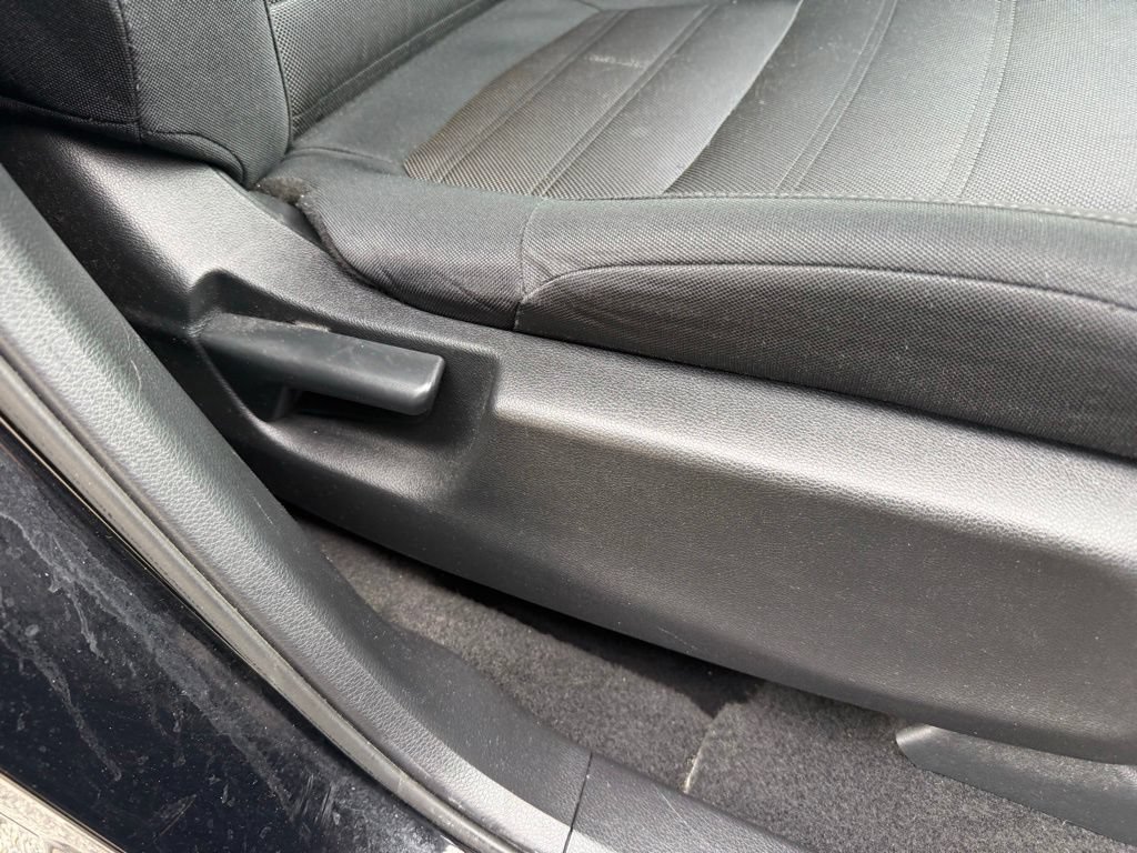 Used 2019 Honda CR-V LX image 43