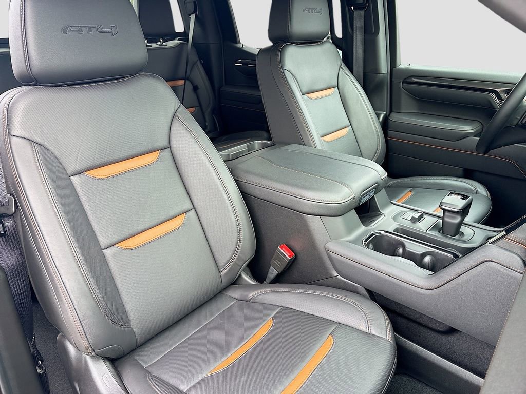 Used 2025 GMC Sierra 1500 AT4 image 29