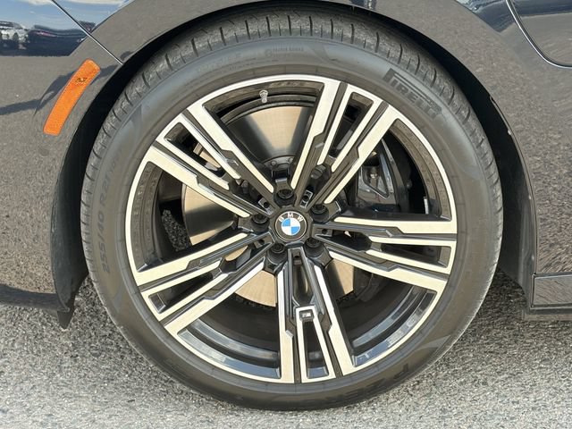 Used 2025 BMW 750e xDrive AWD/4WD image 10