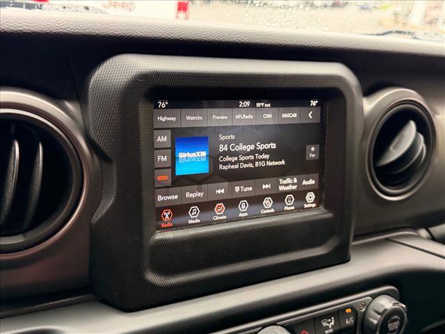 Used 2023 Jeep Gladiator Sport image 18