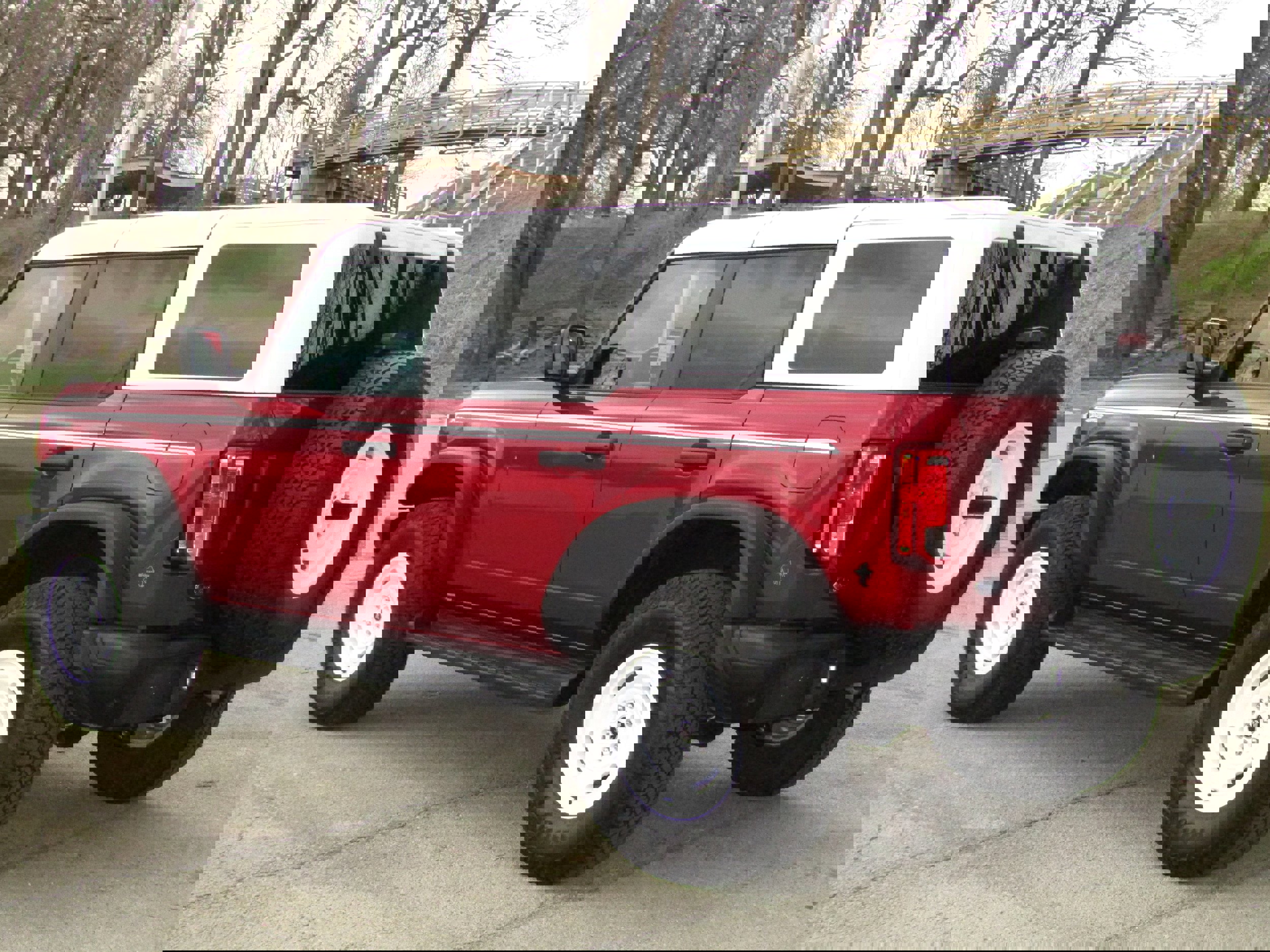 Used 2025 Ford Bronco Heritage Edition image 2