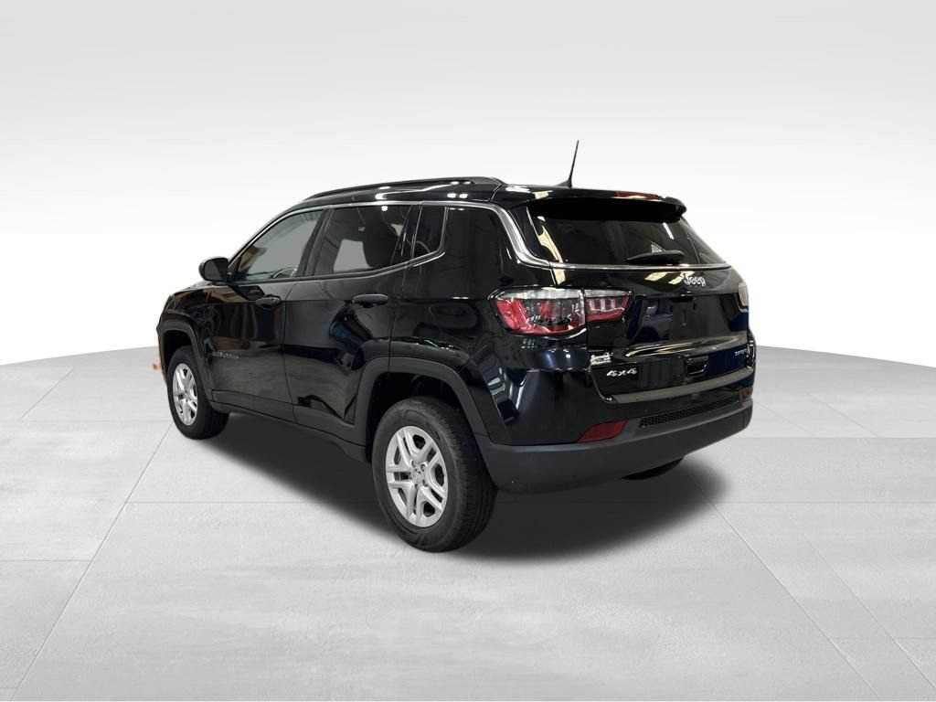 Used 2021 Jeep Compass Sport w/ Cold Weather Group AWD/4WD image 3