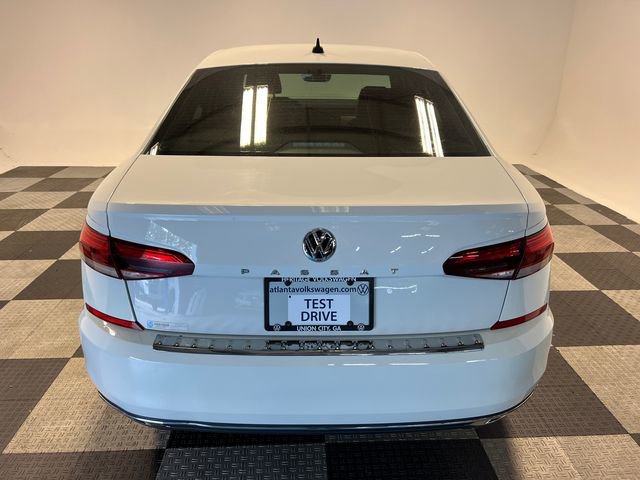 Used 2022 Volkswagen Passat 2.0T SE FWD image 4