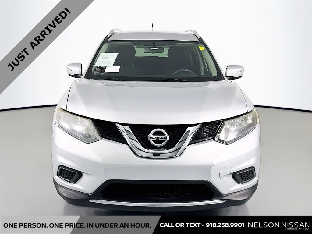 Used 2015 Nissan Rogue SV FWD image 2