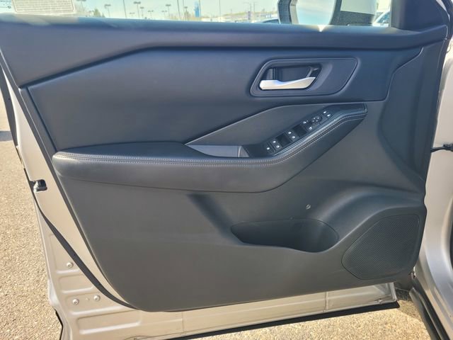 Certified 2024 Nissan Rogue SV image 18