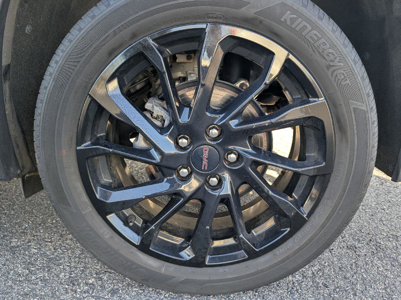 Used 2023 GMC Terrain SLE w/ Elevation Edition AWD/4WD image 11