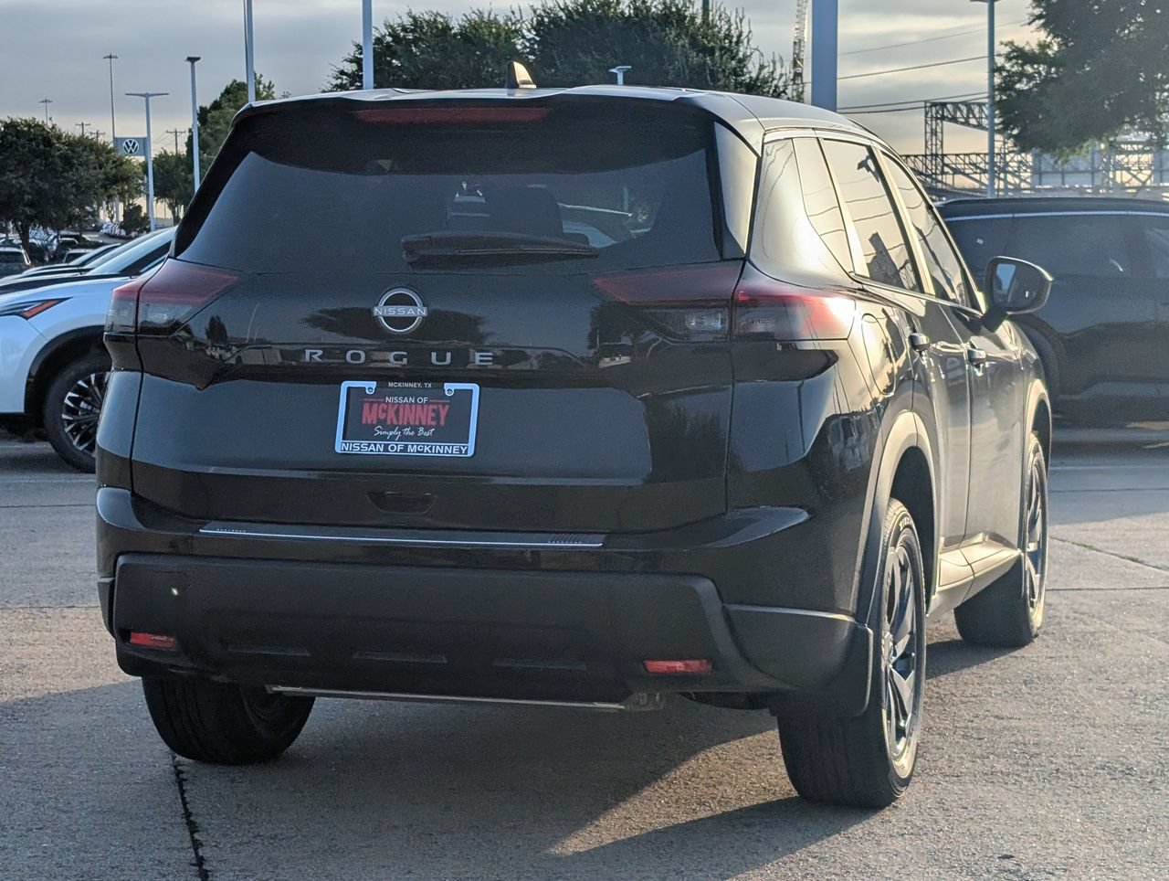 New 2026 Nissan Rogue SV FWD image 4