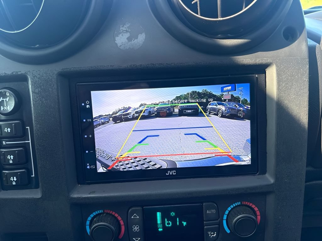Used 2005 HUMMER H2 SUT w/ Preferred Equipment Group AWD/4WD image 19