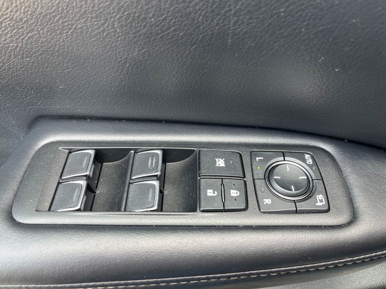 Used 2019 Lexus RX 450h AWD w/ Navigation Package image 24