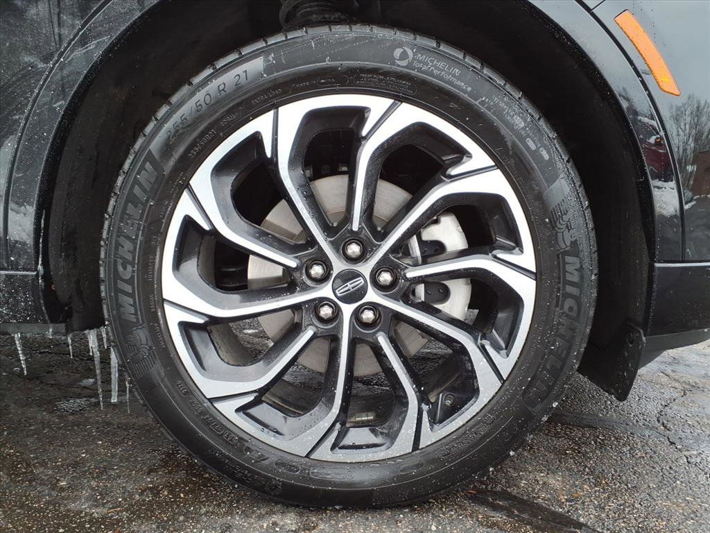 Certified 2024 Lincoln Nautilus Reserve w/ Equipment Group 202A image 9