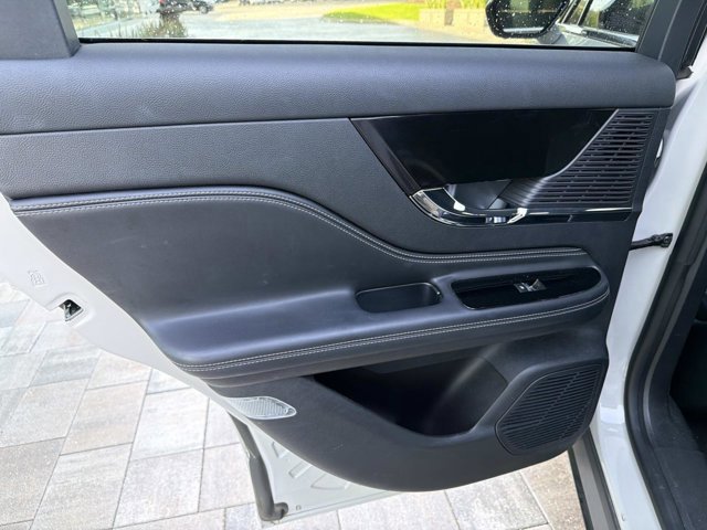 Certified 2022 Lincoln Corsair FWD w/ Premium Package image 16