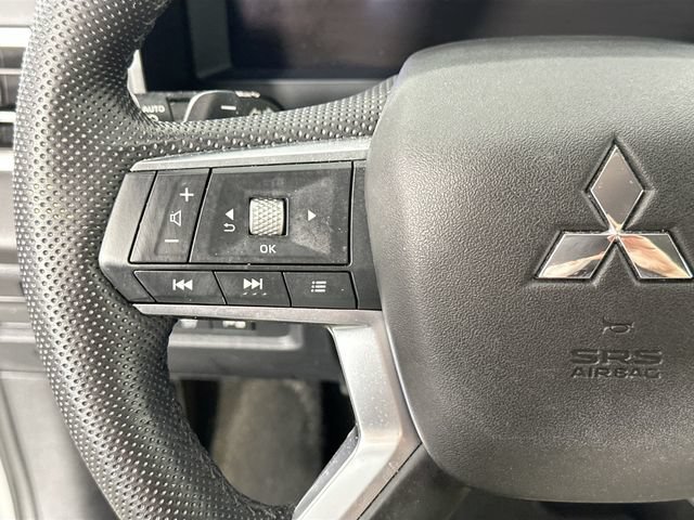 Used 2023 Mitsubishi Outlander SEL AWD/4WD image 20