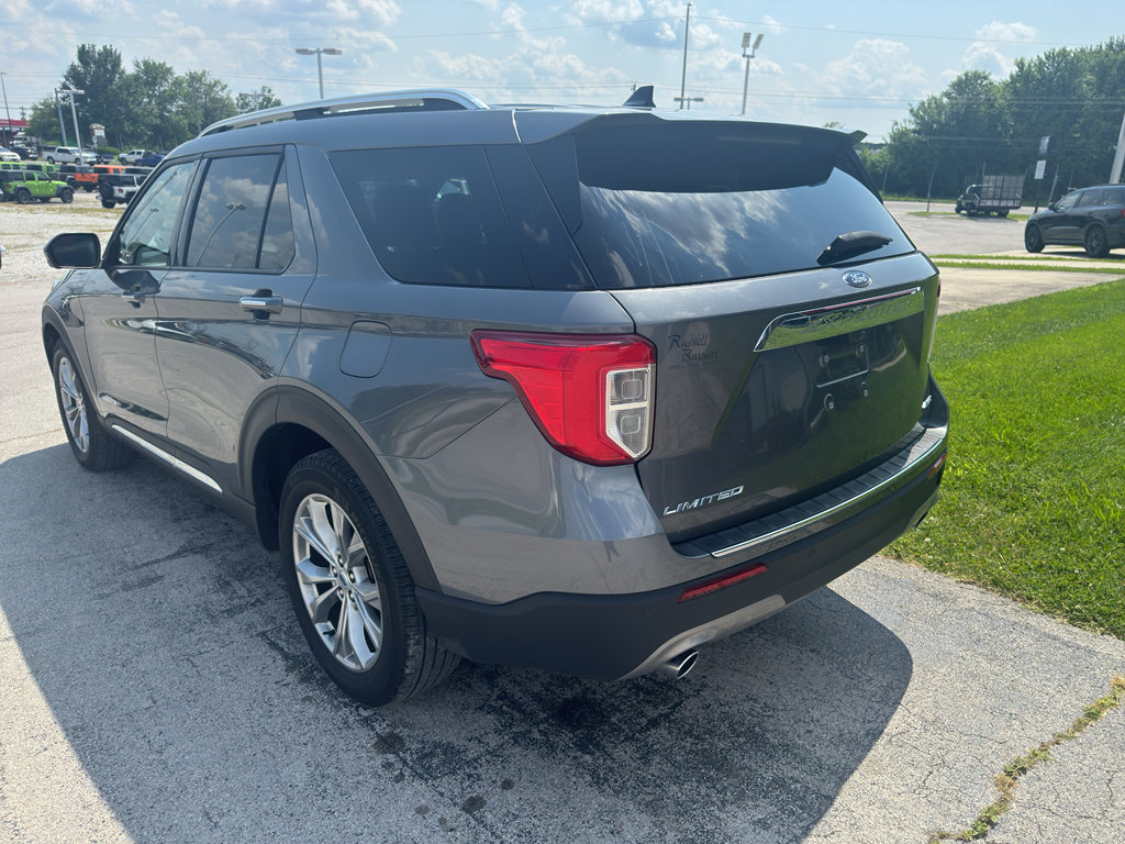 Used 2023 Ford Explorer Limited image 9