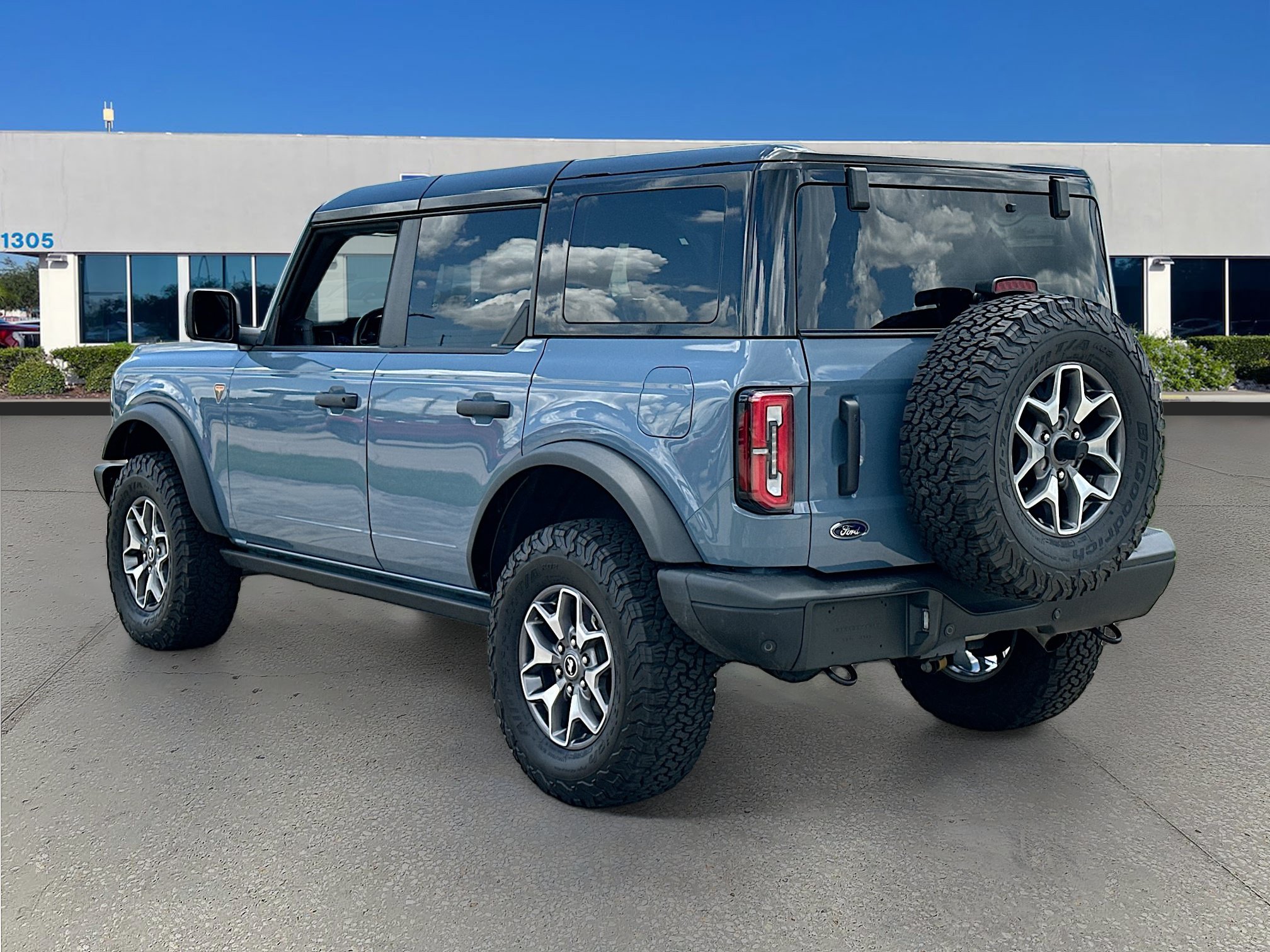 Used 2025 Ford Bronco Badlands AWD/4WD image 5