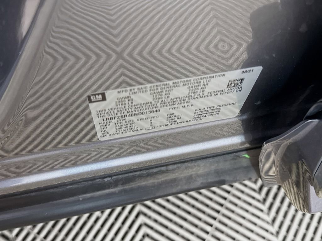 Used 2022 Buick Envision Avenir w/ Technology Package II image 34