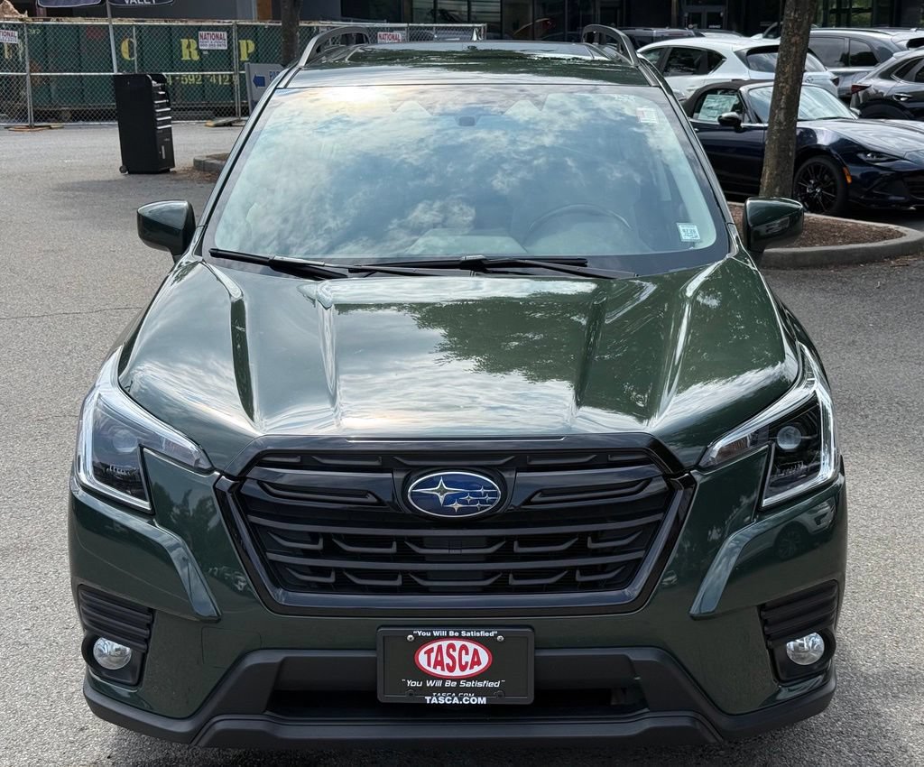 Used 2023 Subaru Forester Premium AWD/4WD image 2