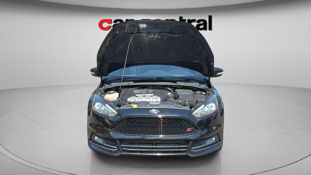 Used 2018 Ford Focus ST FWD image 22