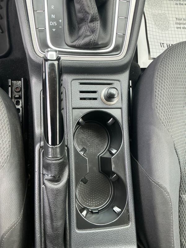 Used 2016 Volkswagen Golf S image 25