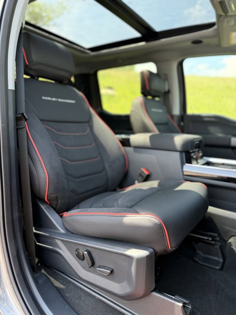 New 2025 Ford F250 Lariat w/ Lariat Ultimate Package image 30