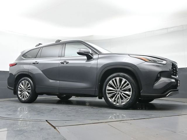 Used 2023 Toyota Highlander Platinum AWD/4WD image 43