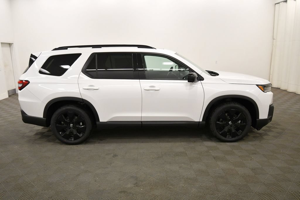 New 2026 Honda Pilot Black Edition image 8