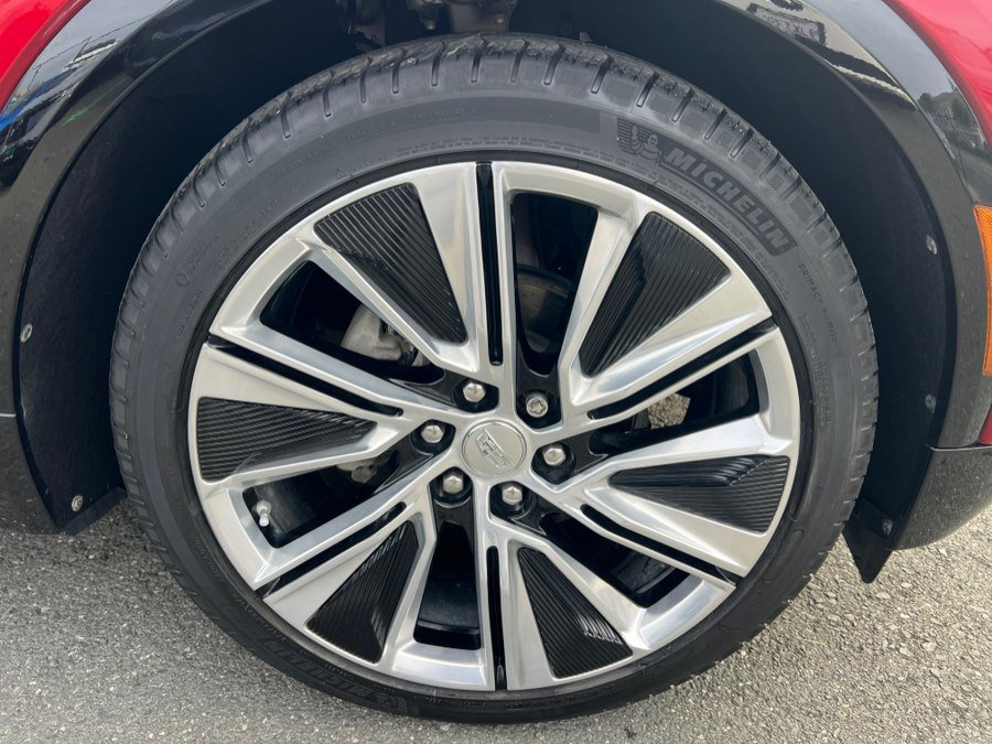 Used 2024 Cadillac Lyriq Luxury w/ LPO, Floor Liner Package image 59