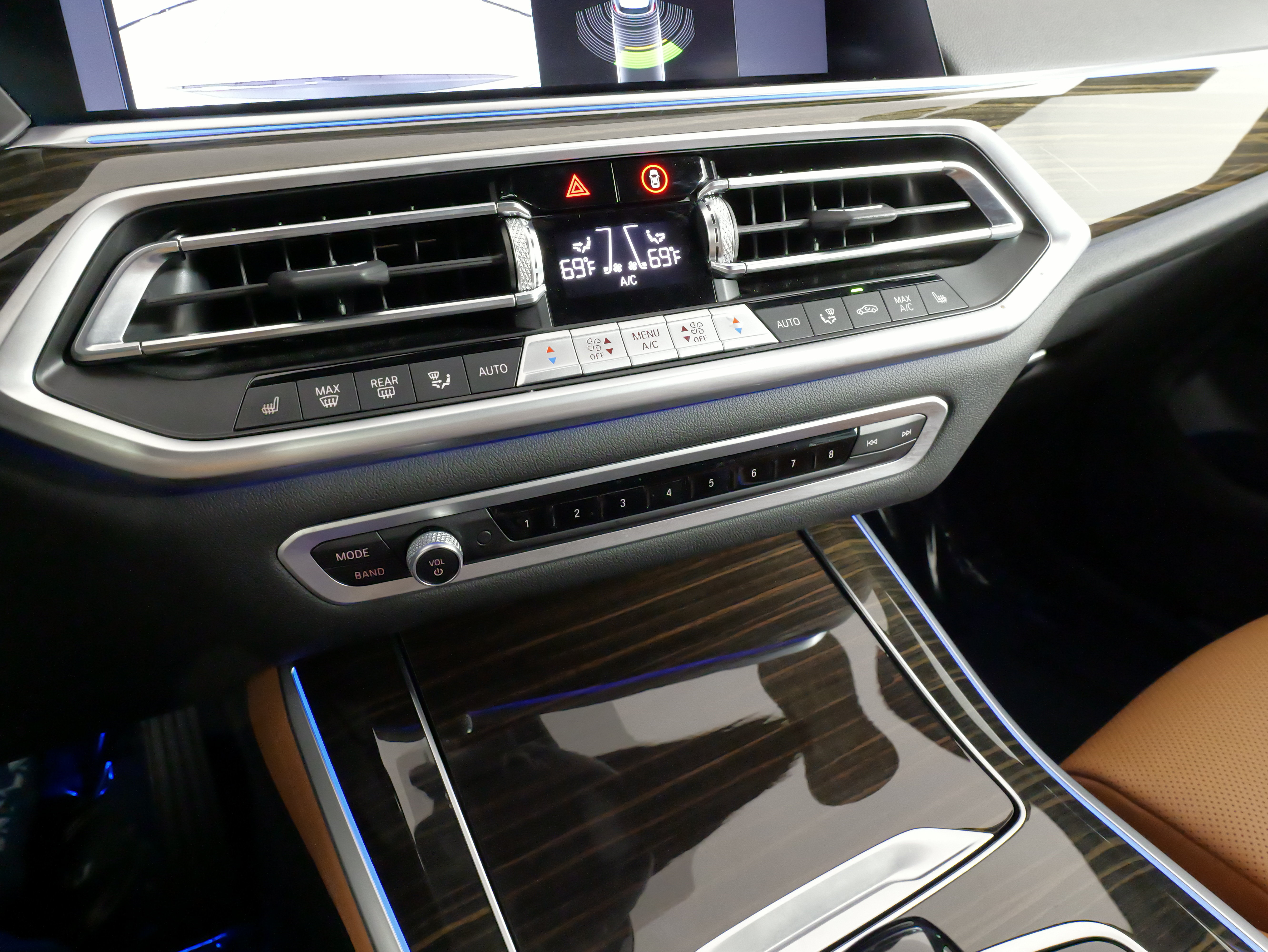 Used 2023 BMW X5 xDrive40i w/ Premium Package AWD/4WD image 50
