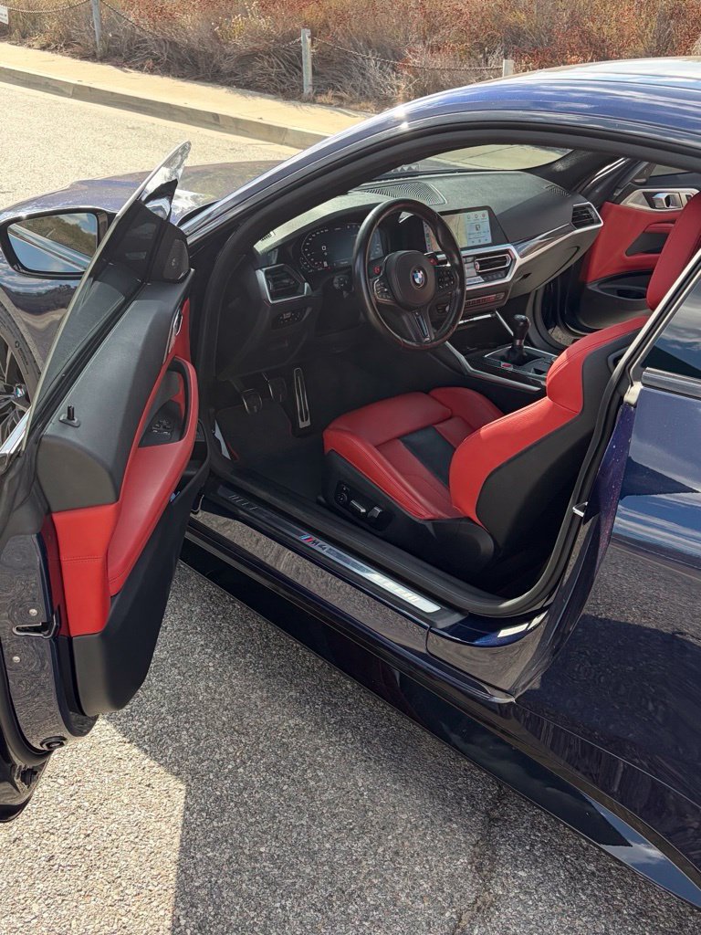 Used 2022 BMW M4 Coupe w/ Executive Package RWD image 9