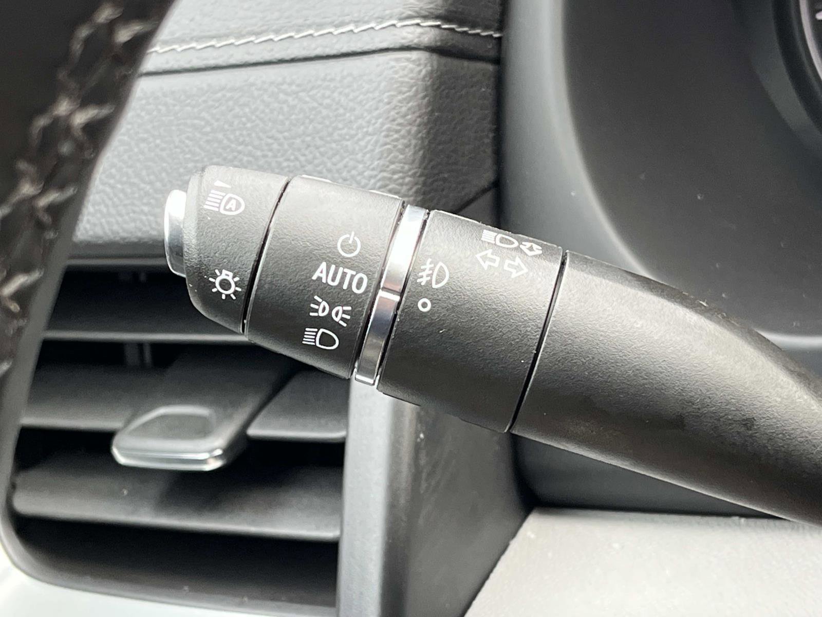 Used 2023 GMC Terrain SLT w/ Infotainment Package II image 44