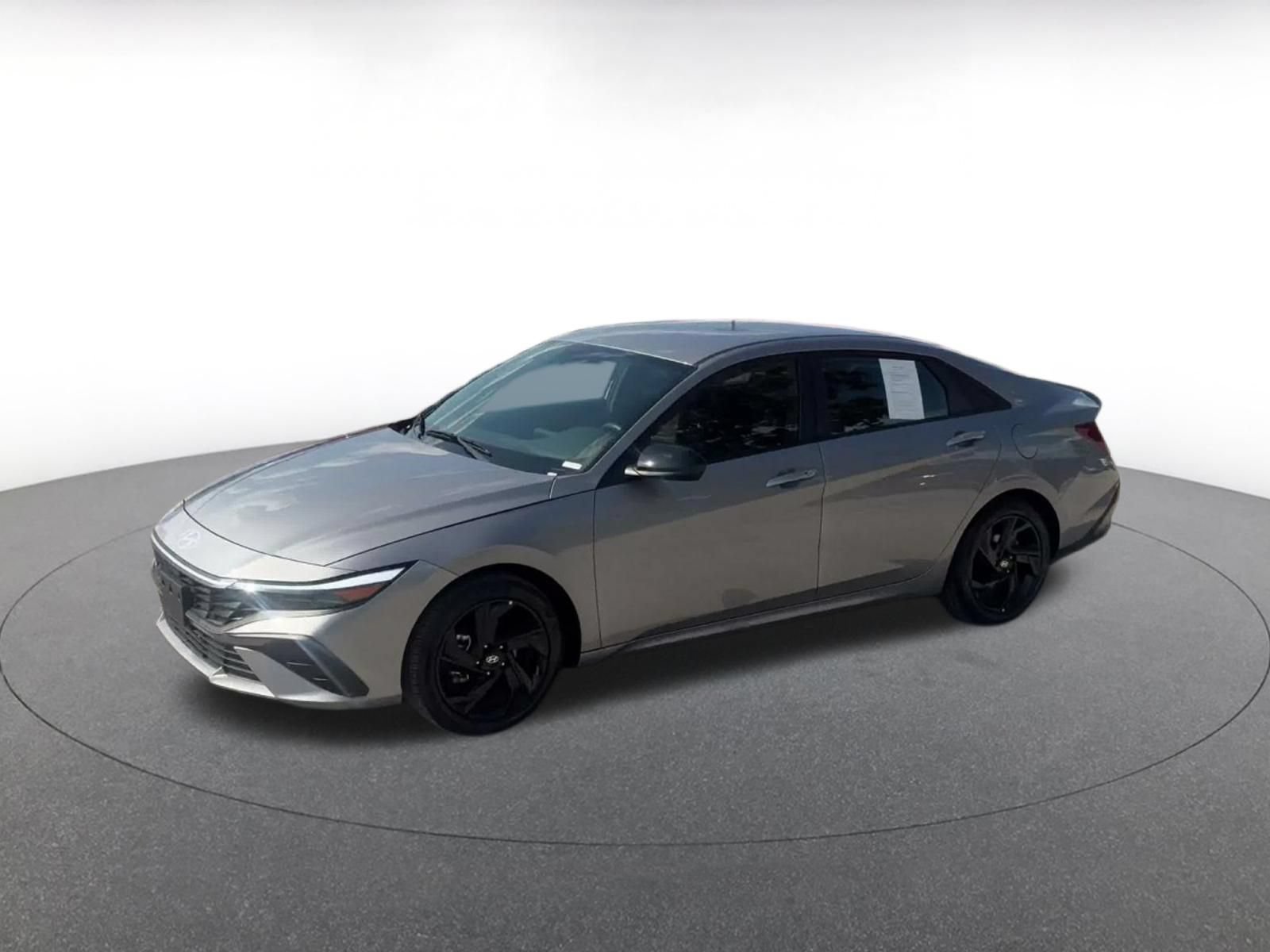 Used 2026 Hyundai Elantra Sport FWD image 7