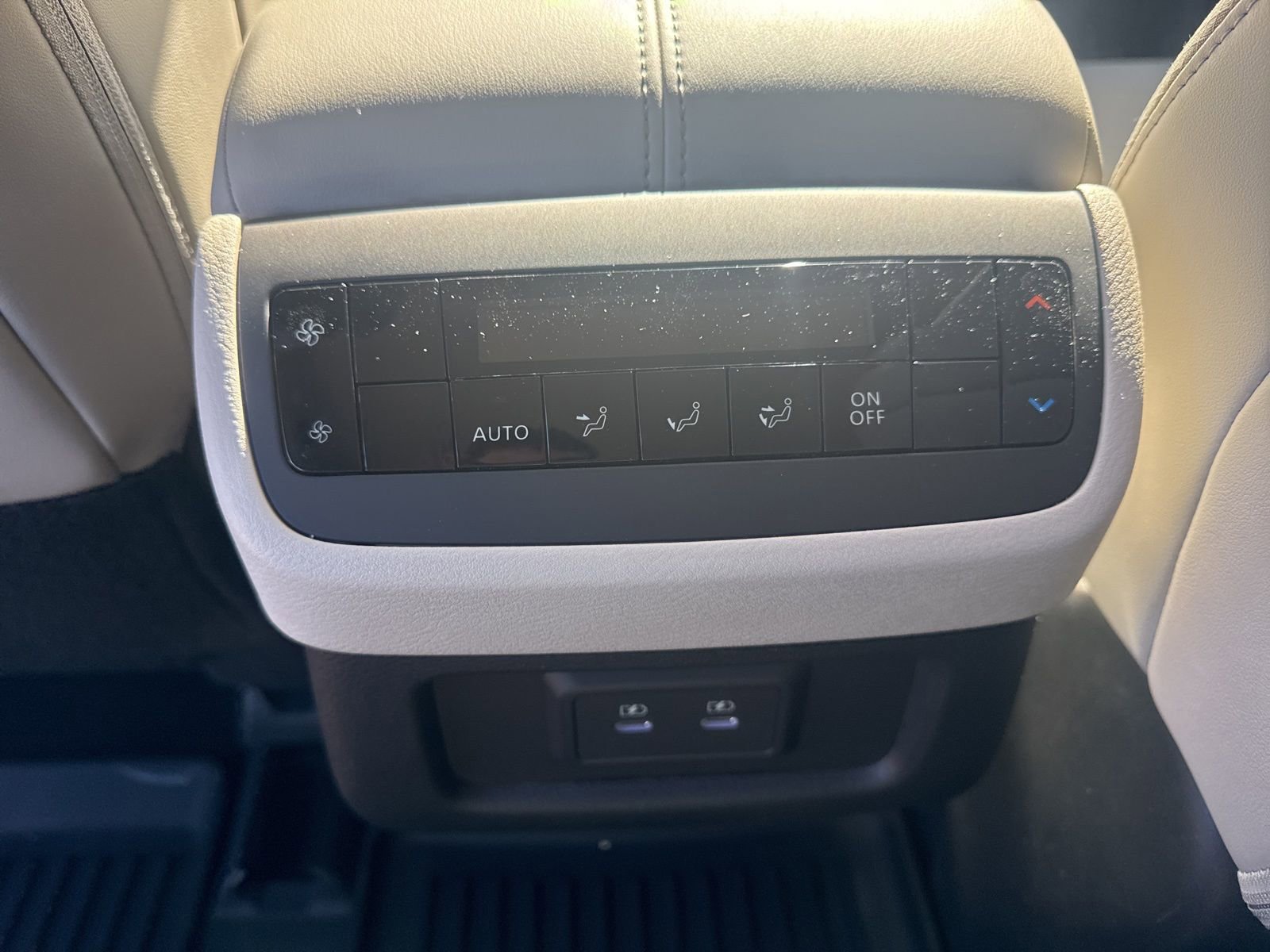 Used 2026 Nissan Pathfinder SL image 13