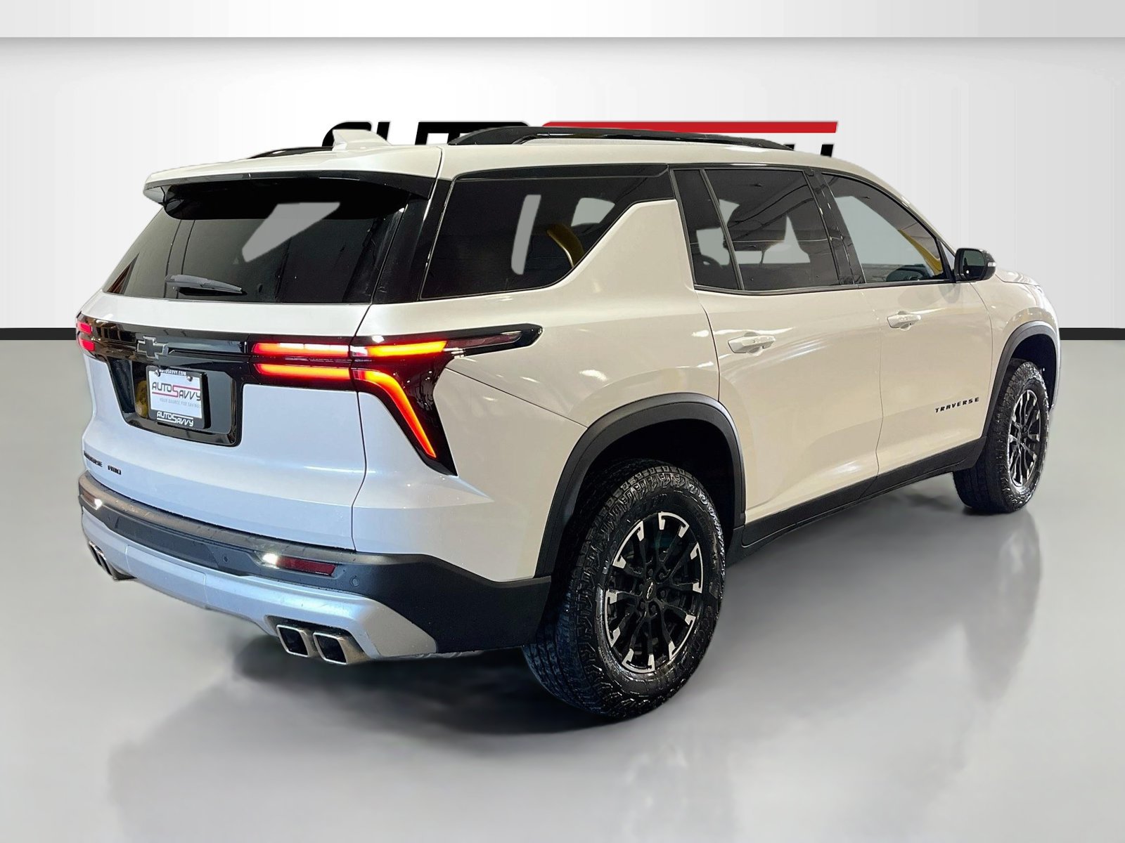 Used 2025 Chevrolet Traverse Z71 w/ LPO, Floor Liner Package AWD/4WD image 7