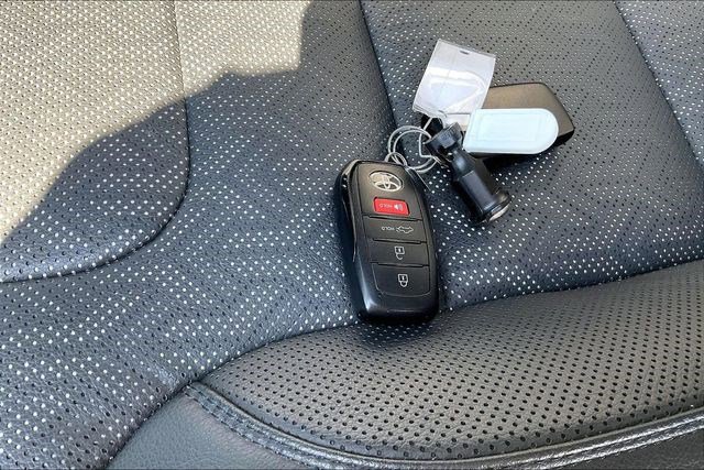 Used 2024 Toyota Tundra Limited image 12