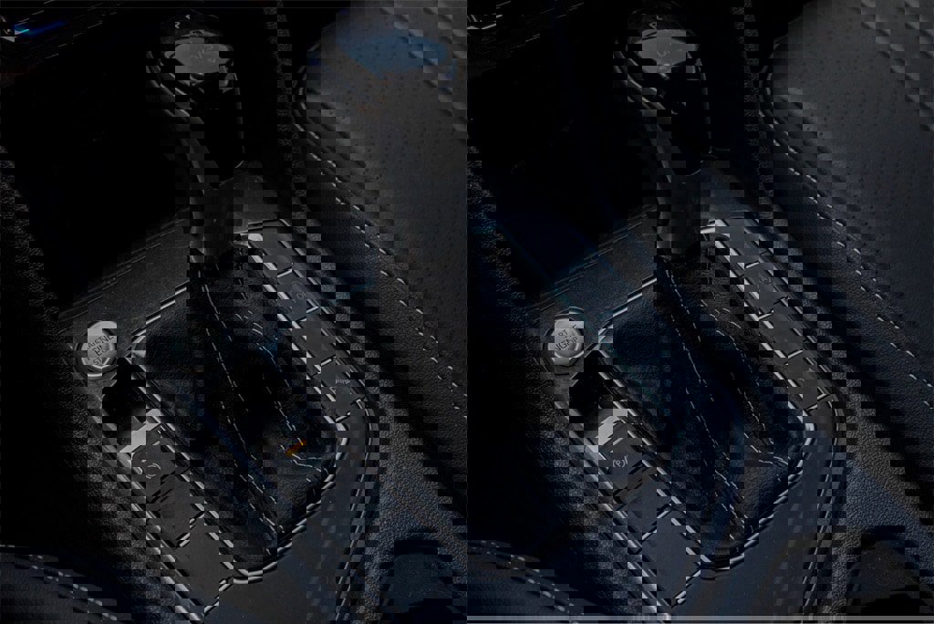 New 2024 Volkswagen Tiguan SE R-Line image 12