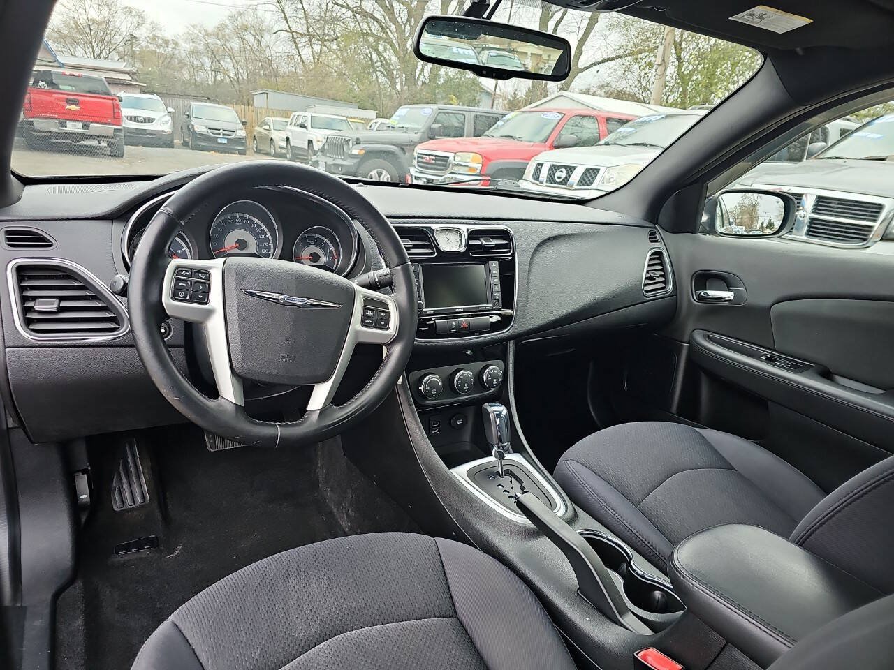 Used 2012 Chrysler 200 Touring FWD image 12