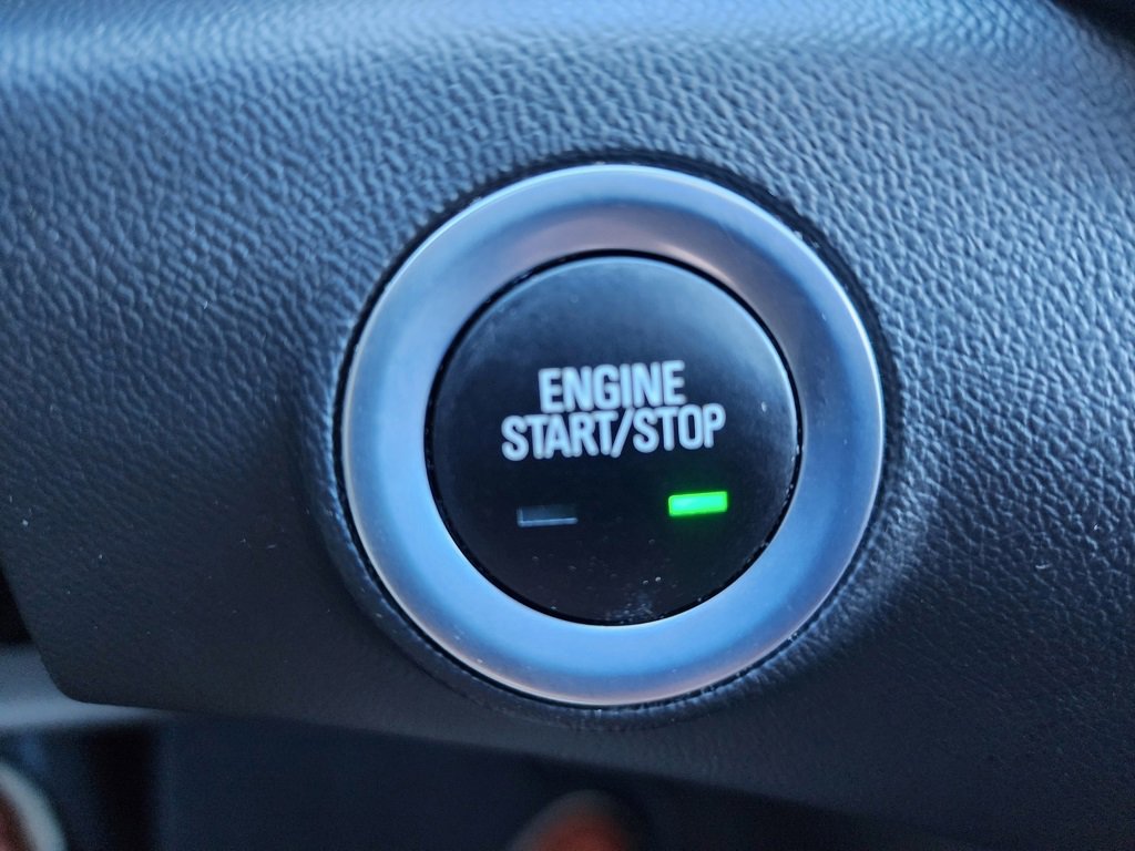 Used 2023 GMC Terrain SLE w/ Driver Convenience Package image 34