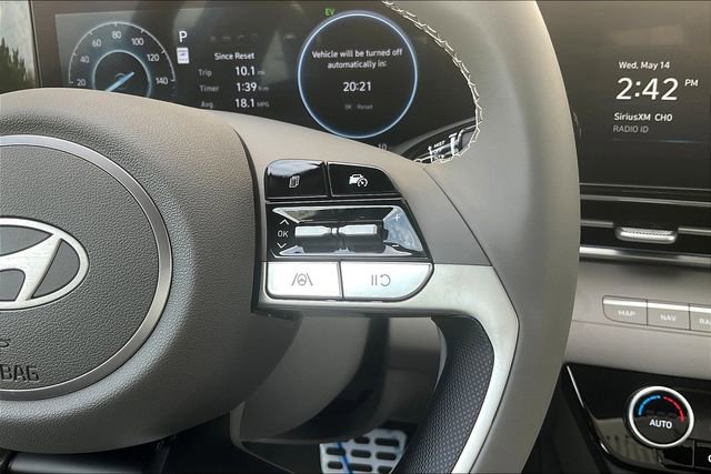 New 2025 Hyundai Elantra SEL image 21