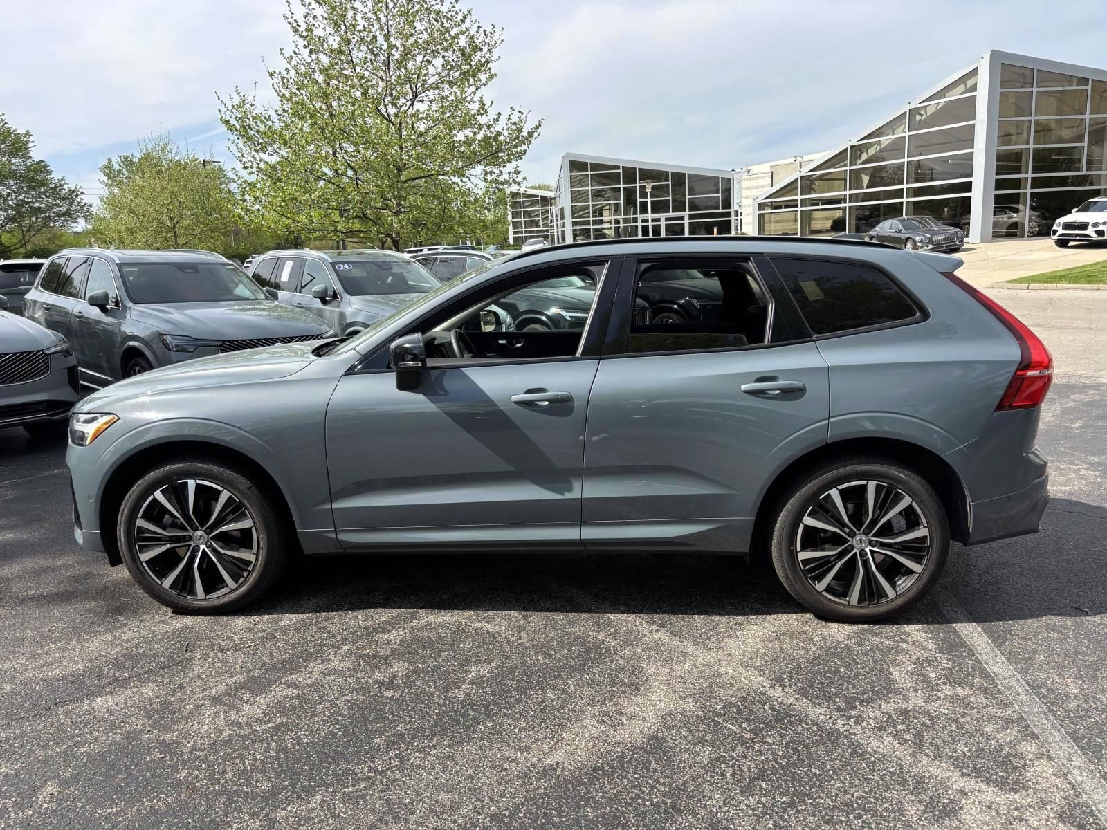 Used 2023 Volvo XC60 B5 Plus w/ Climate Package image 8