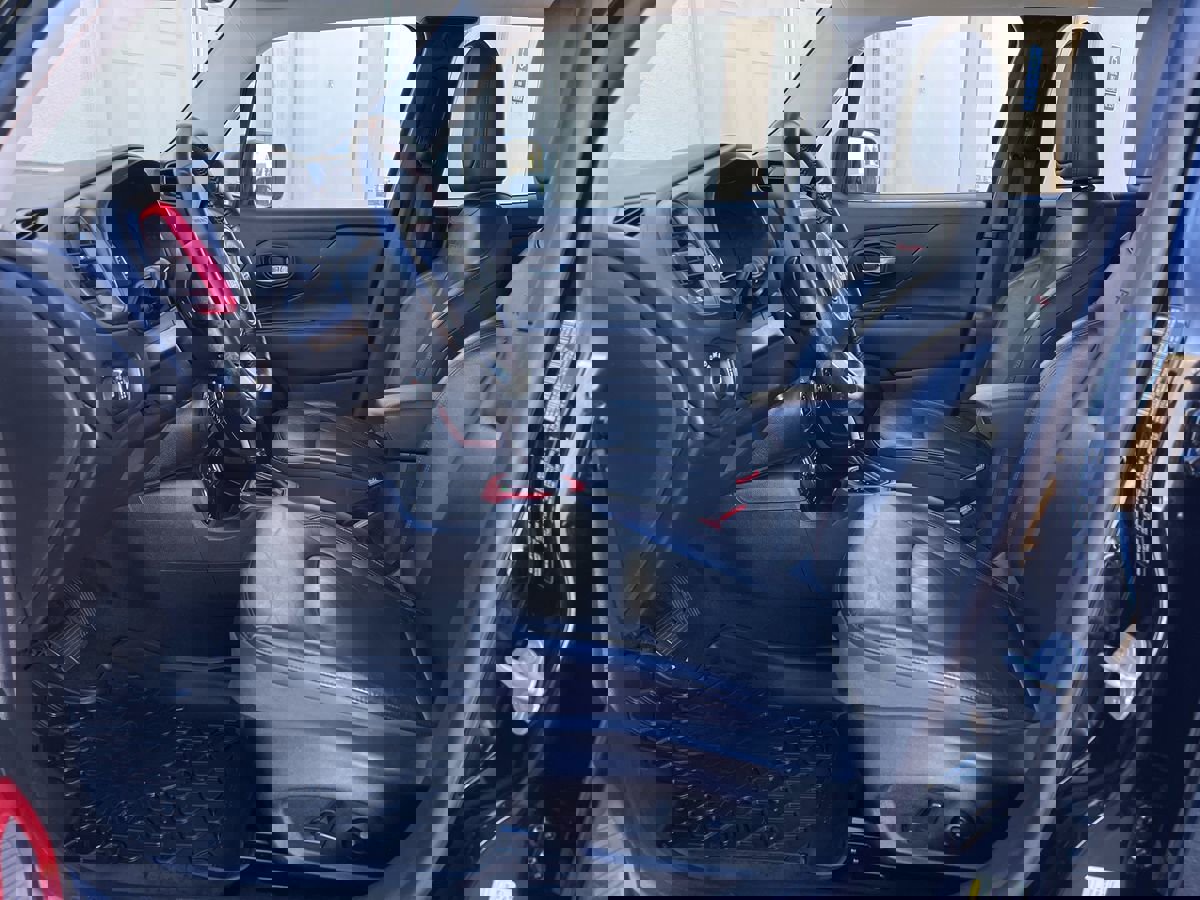 Used 2016 Jeep Renegade Trailhawk w/ Premium Trailhawk Package image 13